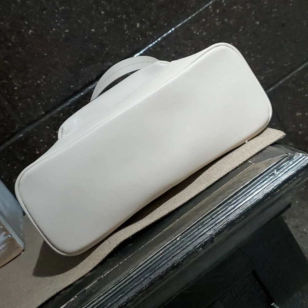 NWT GB GIANI BERNINI BARK IVORY BAG NEW - Picture 6 of 8